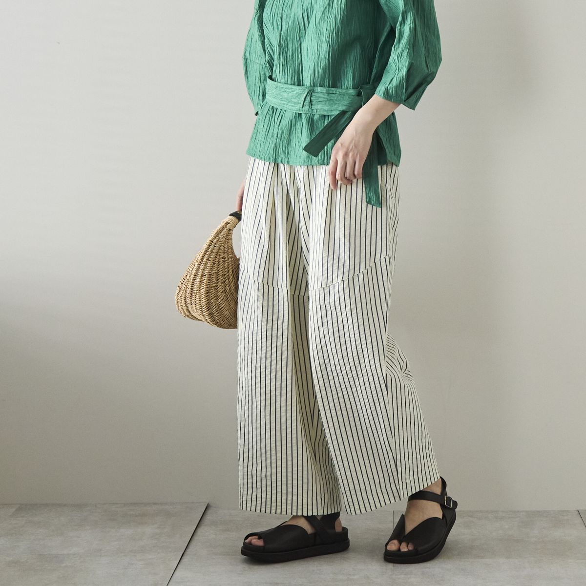 Kilka/風が通るストライプのカーブパンツ
